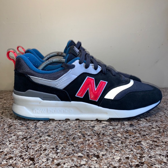 Don’t wear and I’m looking to sell them - Picture 5 of 7